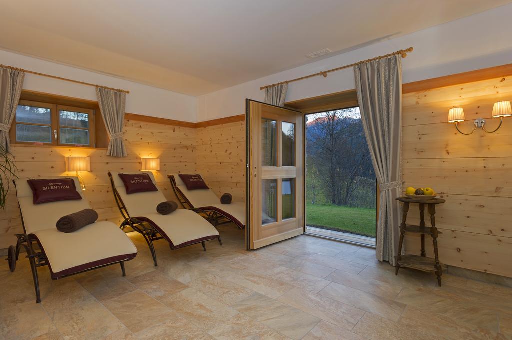 Silentium Dolomites Chalet Since 1600 Monguelfo-Tesido / Welsberg-Taisten Εξωτερικό φωτογραφία